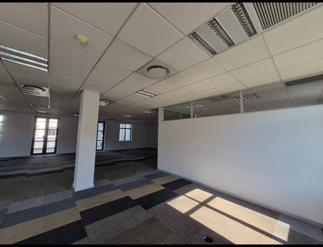 359M² OFFICE TO LET IN ILLOVO